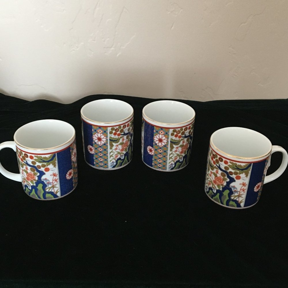 VTG Old Imari Fine Porcelain Japan Mugs (4)